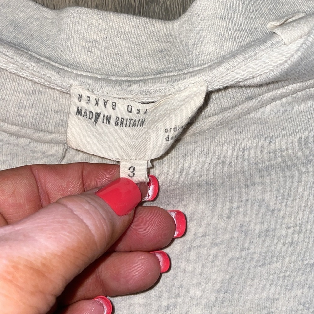 Ted Baker London woman’s sweatshirt size small
Like new condition - Picture 5 of 8